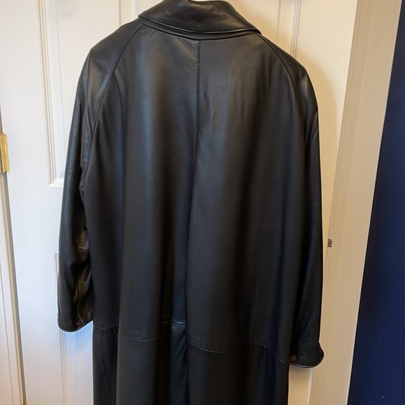Leather coat - Picture 5 of 6